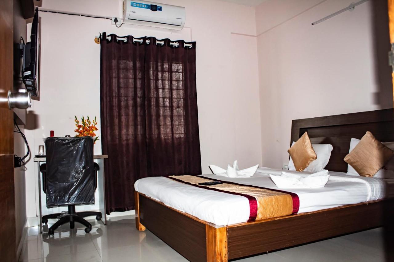 Hotel Royal Suites Bengalúr Exteriér fotografie